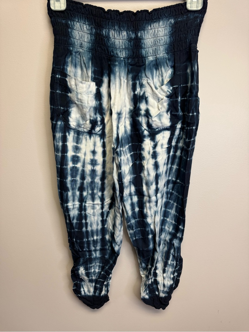 Rewash Navy and White Tie-Dye Smocked Waist Linen Pants - Picture 5 of 7